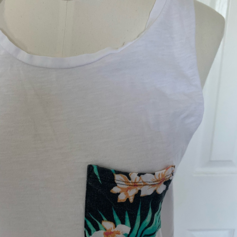 Pink Muscle Tank - Picture 2 of 3